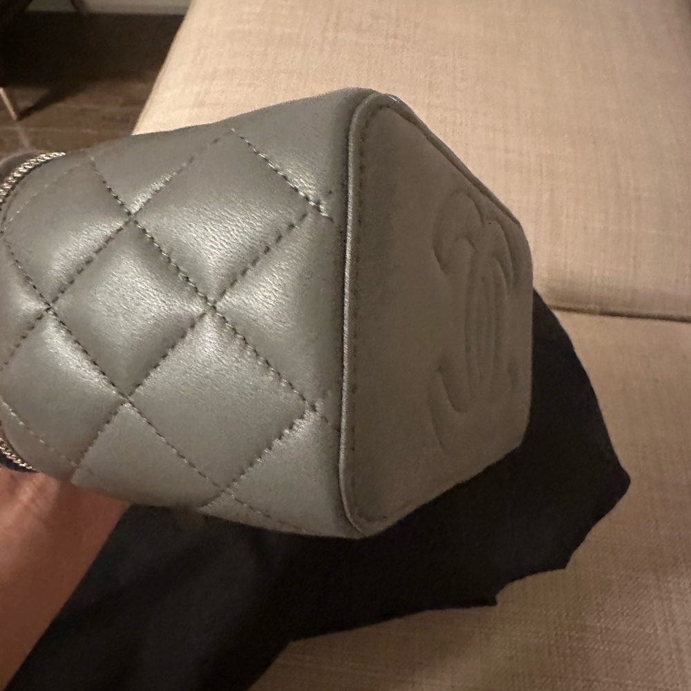 SOLD！100% AUTH Chanel vanity case top handle with chain - Picture 4 of 12